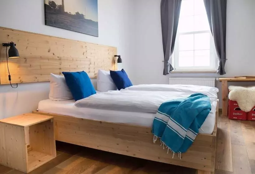 ペンション Wattlodge