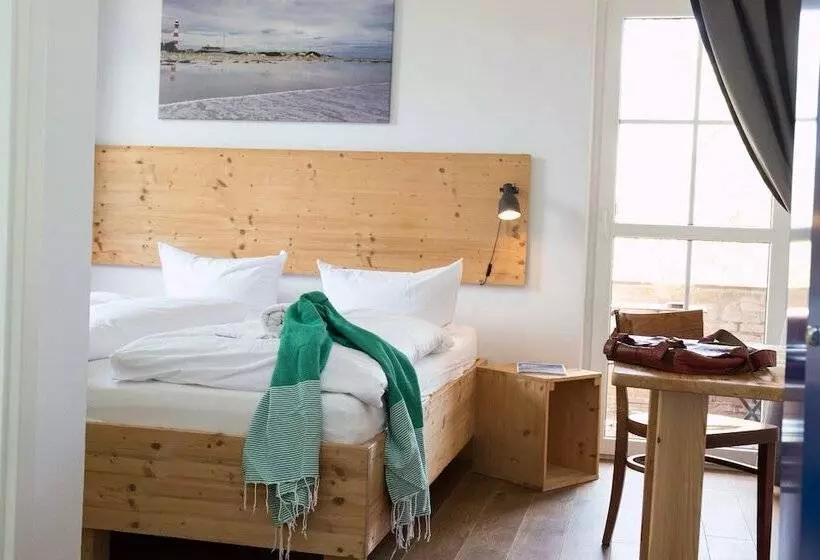 ペンション Wattlodge