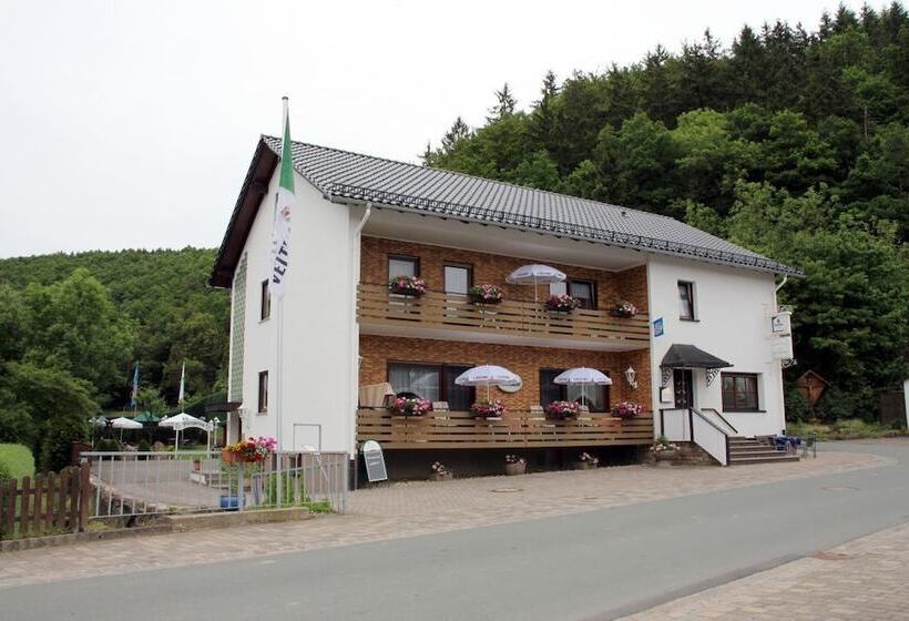 ペンション Zur Dorfschänke