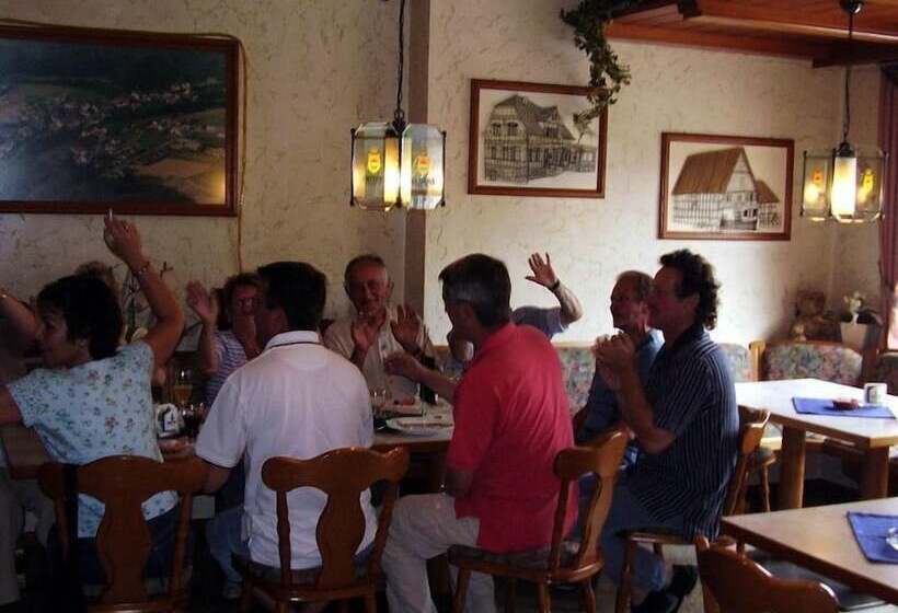 ペンション Zur Dorfschänke