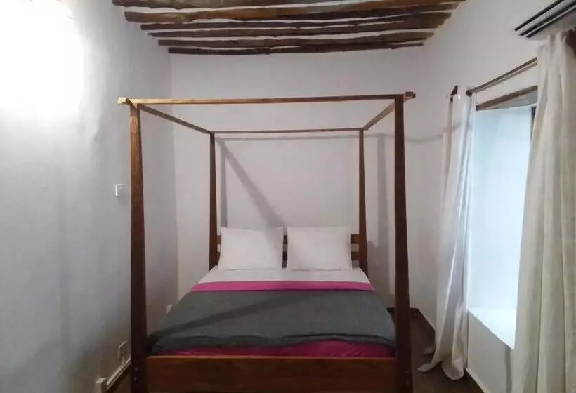 هاستل Stone Town House