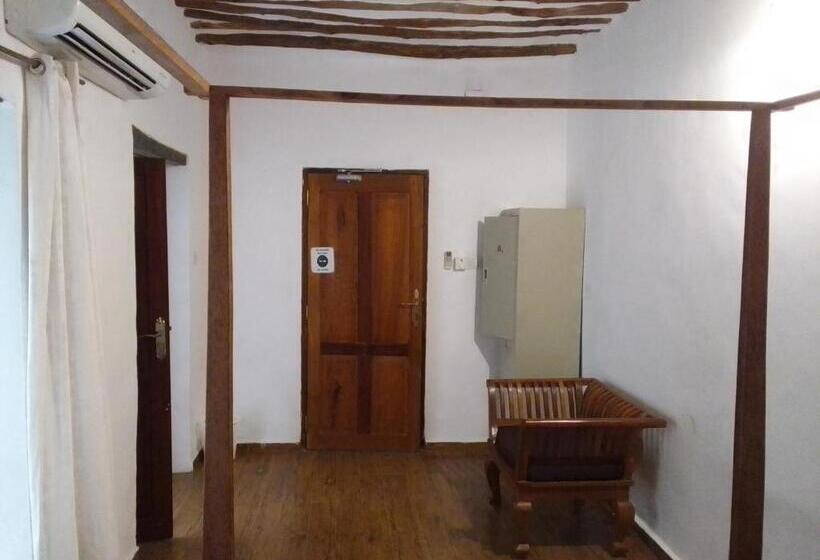 هاستل Stone Town House