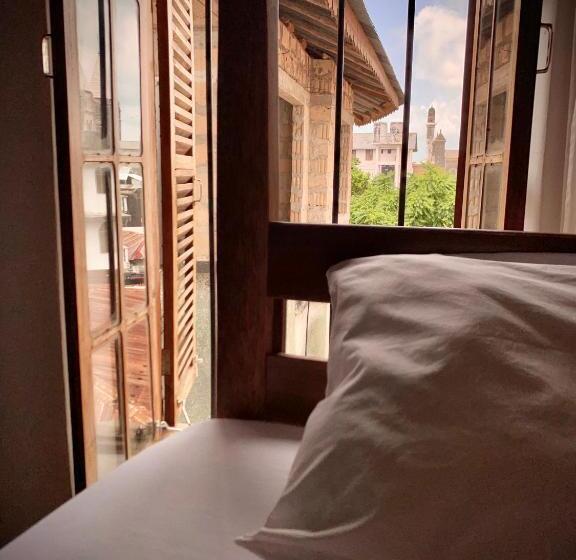 هاستل Stone Town House