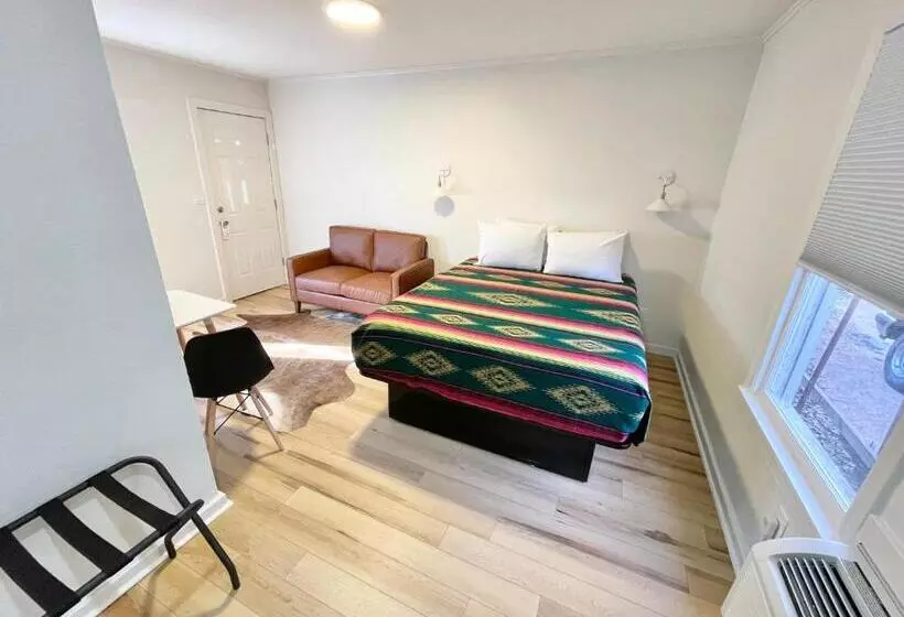 Frederick Motel