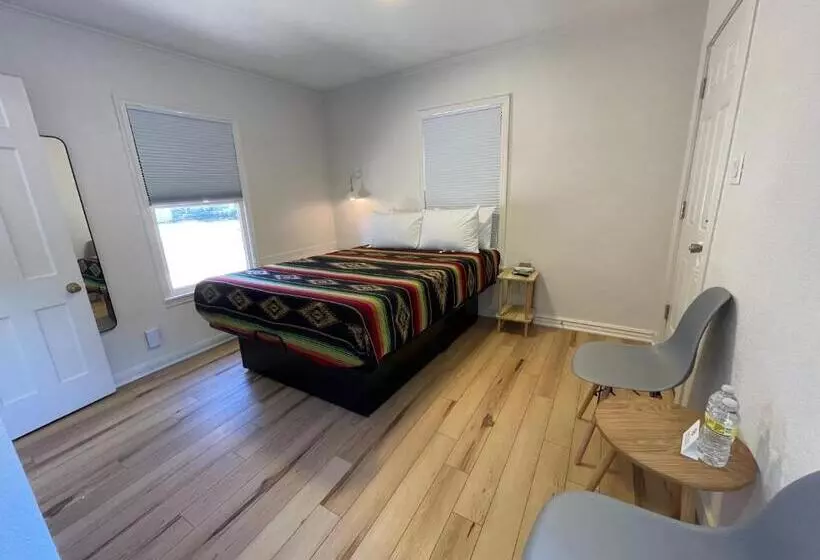Frederick Motel