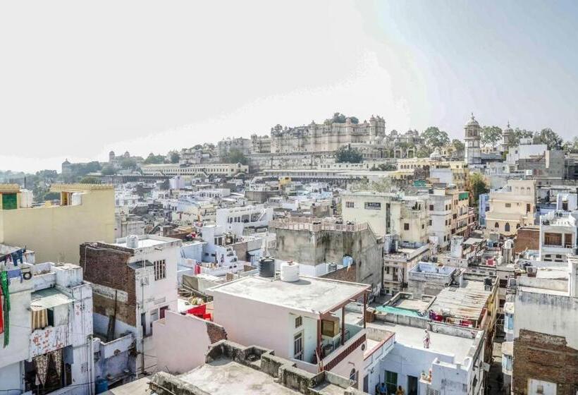 Bed and Breakfast The Neem Tree