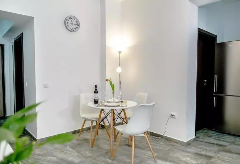 Conceptht Regim Hotelier