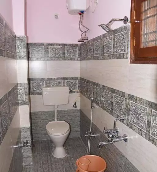 پانسیون Anjani Mansion