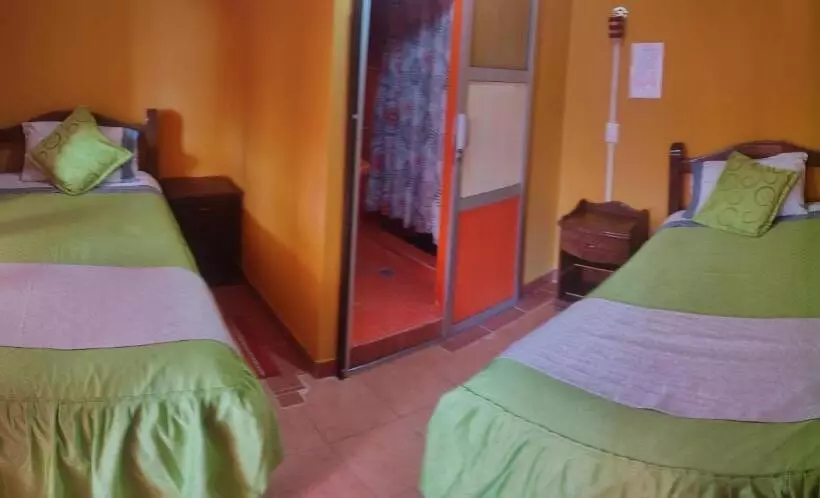 هاستل Hostal La Roca Uyuni