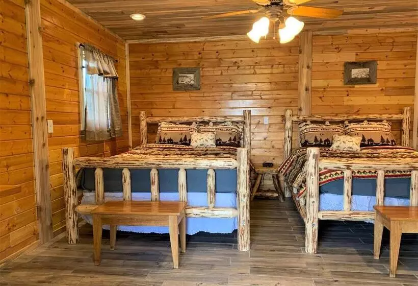 ユースホステル Yellowstone Cutthroat Guest Ranch