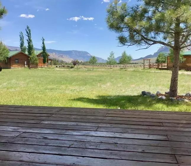 ユースホステル Yellowstone Cutthroat Guest Ranch