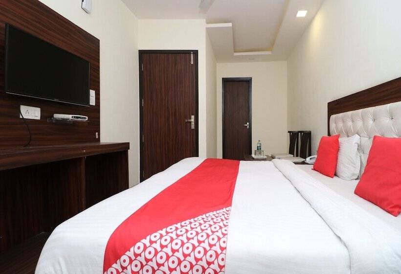 Отель The Golden Heart