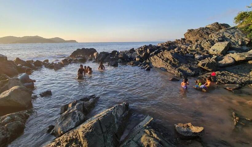 هاستل Posada Playa Linda