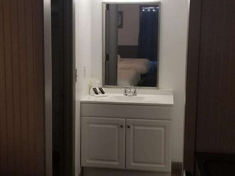 مُتل Blue Sky Inn Veteran Owned, New Breakfast Area, Rennovated Rooms, 5 Plus Acres For You And Your Pet