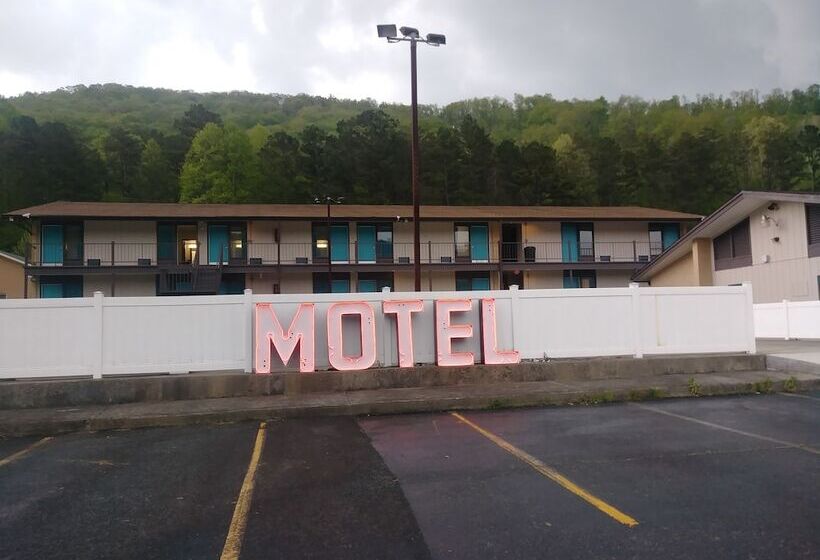 مُتل Blue Sky Inn Veteran Owned, New Breakfast Area, Rennovated Rooms, 5 Plus Acres For You And Your Pet