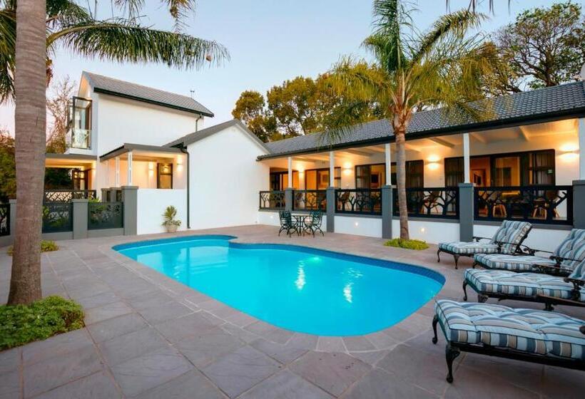 פנסיון Amour Guest House