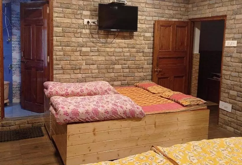ペンション Mehdudia Guest House