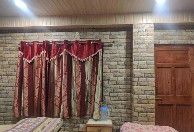 ペンション Mehdudia Guest House
