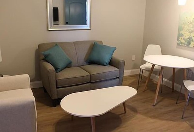 בית מלון כפרי The Acorn Suites