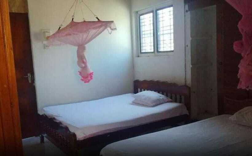 Пансион Dutch Villa