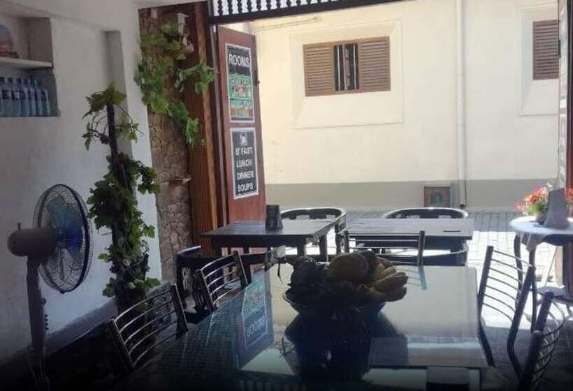 Пансион Dutch Villa