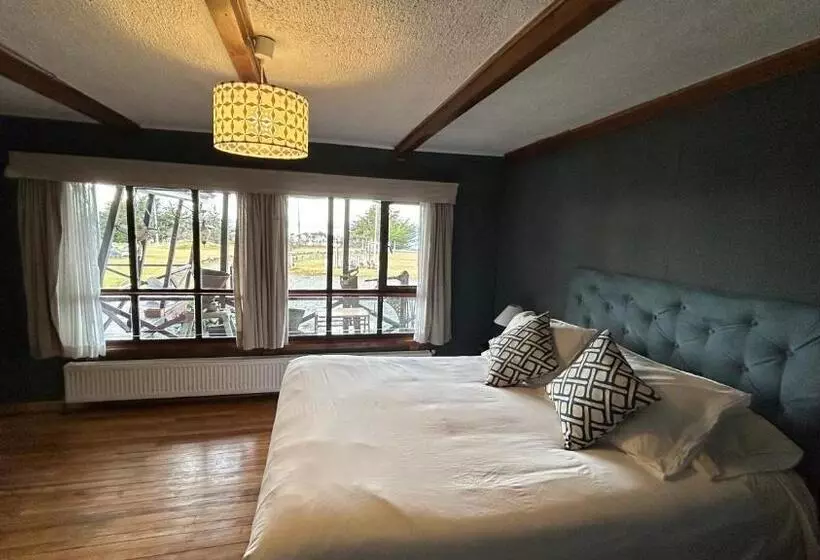 ユースホステル Hospedaje Isla Magdalena