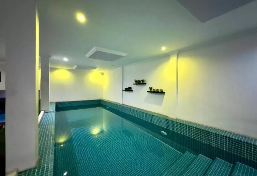 ペンション Lucky Hostel