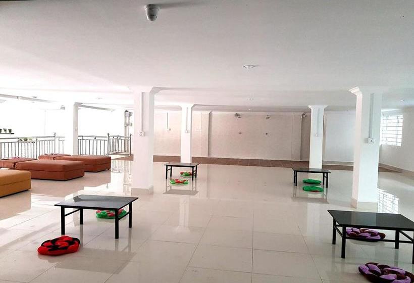 بنسيون Lucky Hostel