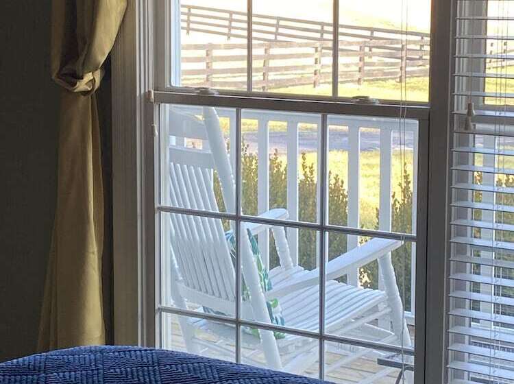 Pillow And Paddock B&b