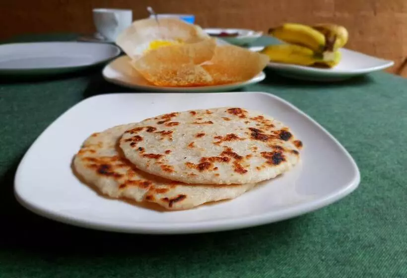 Retkeilymaja Ella River House