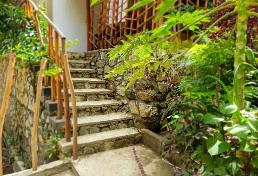 Retkeilymaja Ella River House