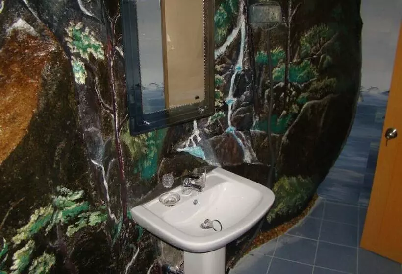 Retkeilymaja Ella River House