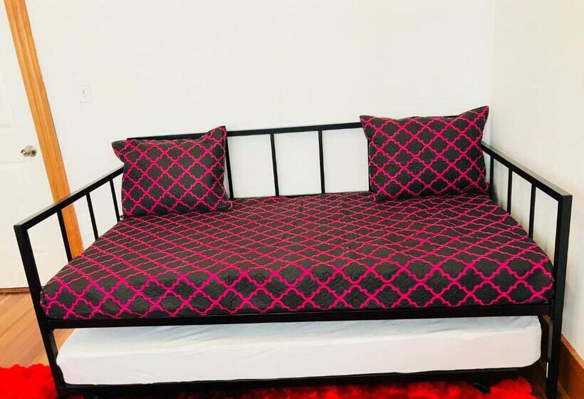 مبيت وإفطار Boston Lodge And Suites