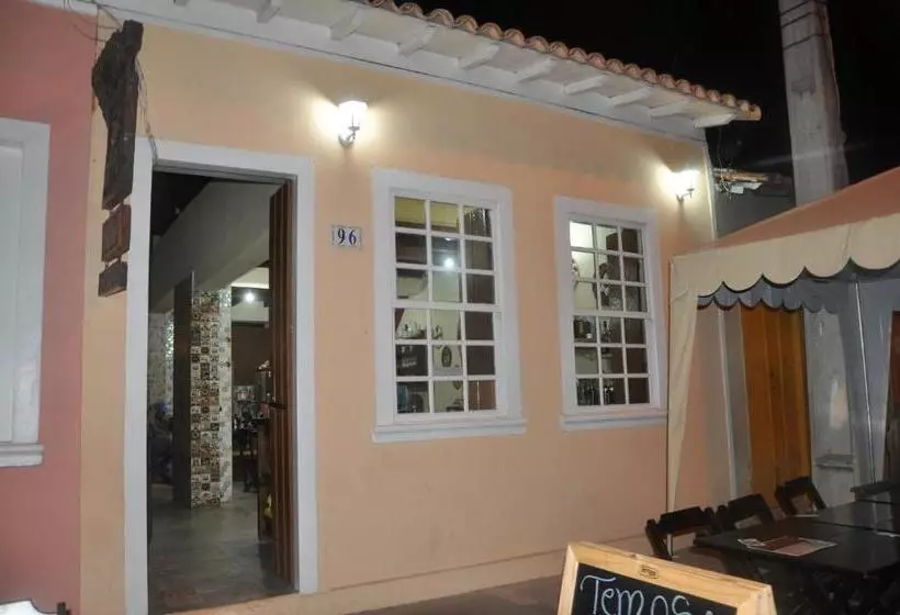 Majatalo Cafe Preto Pousada E Bistrô