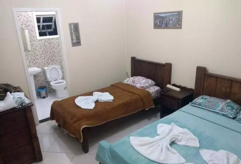 Majatalo Cafe Preto Pousada E Bistrô