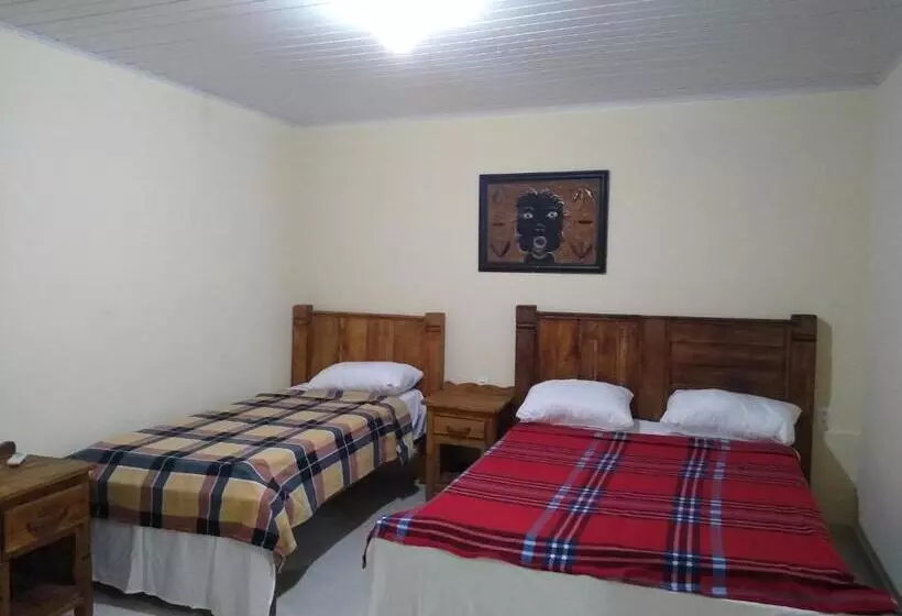 Majatalo Cafe Preto Pousada E Bistrô