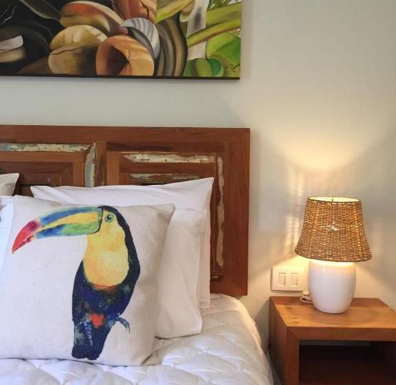 پانسیون Pousada Vila Do Loro