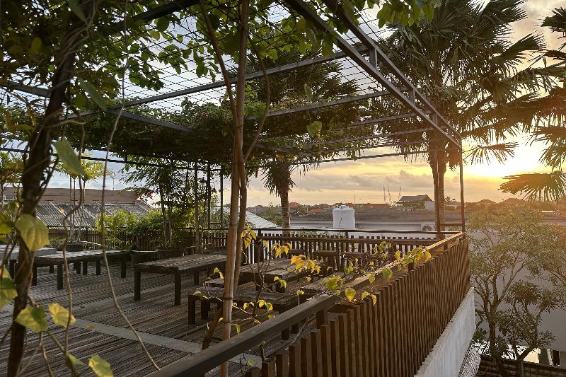 بنسيون The Paving Villa