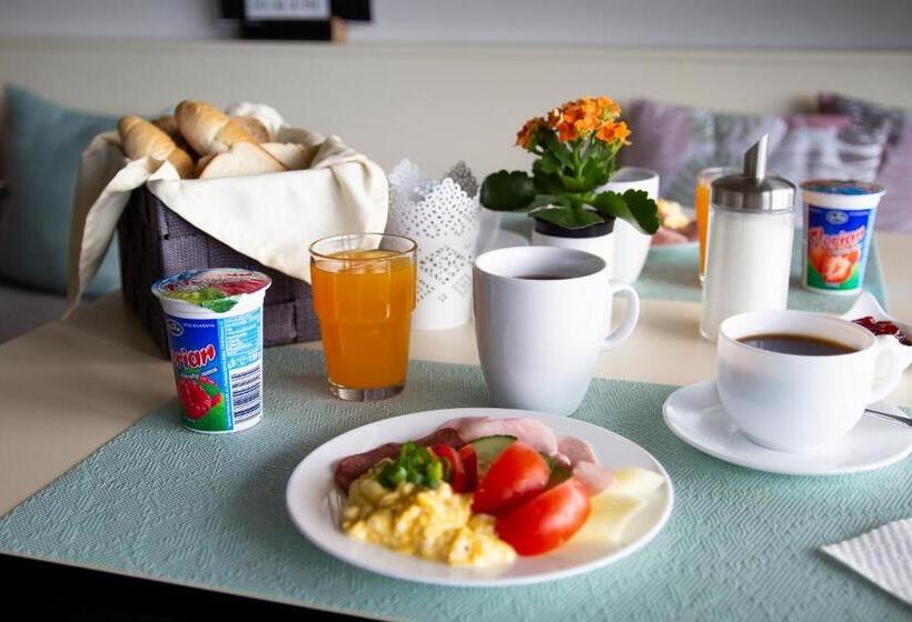 بنسيون Penzion Cafe Na Svahu