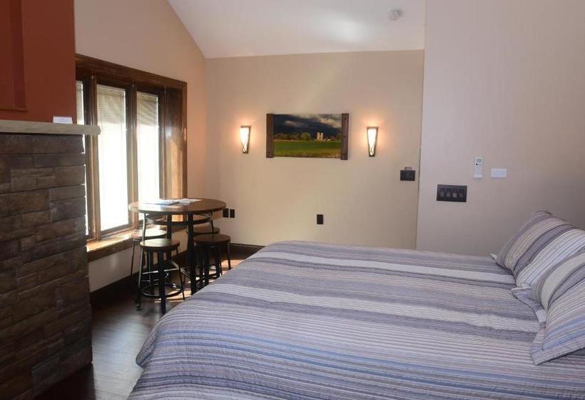 הוסטל The Fields Of Eden Inn