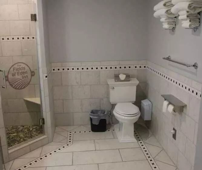 Retkeilymaja The Fields Of Eden Inn