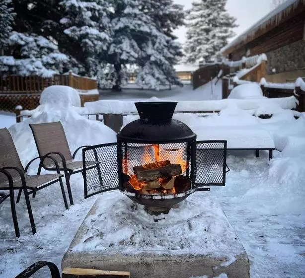 Hotelli Three Bears Lodge