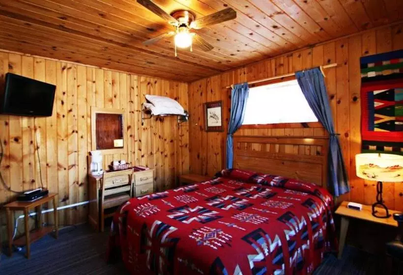 Hotelli Three Bears Lodge