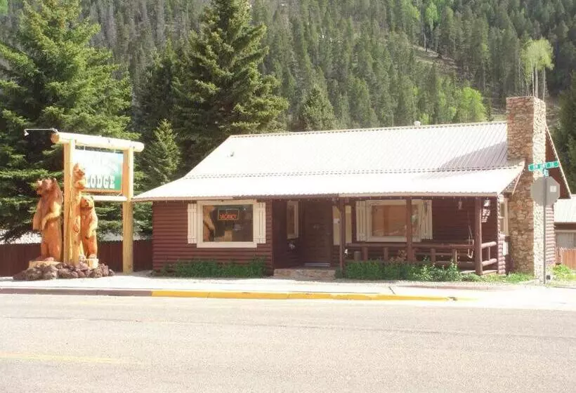 Hotelli Three Bears Lodge