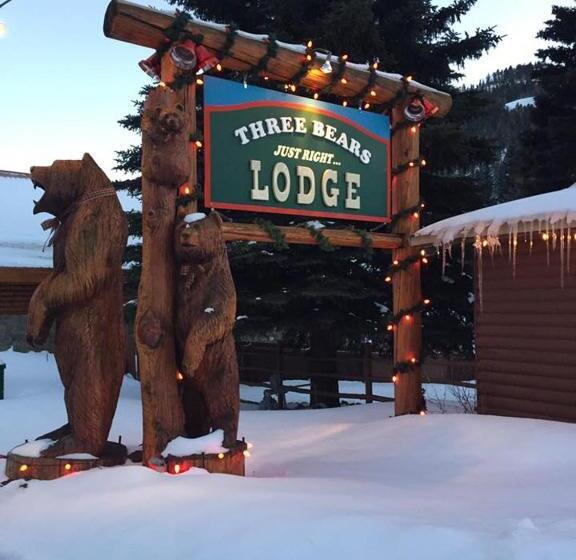 فندق Three Bears Lodge