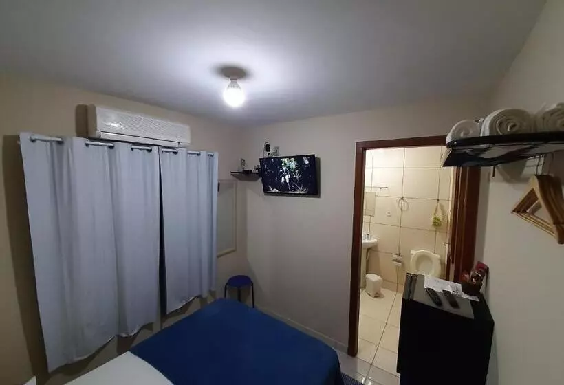 ペンション Acomodação Penedo