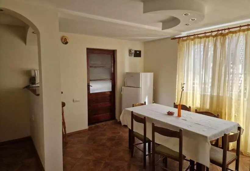 Pensiune Casa Maria Busteni   Poiana Tapului