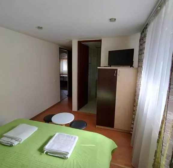 Pensiune Casa Maria Busteni   Poiana Tapului