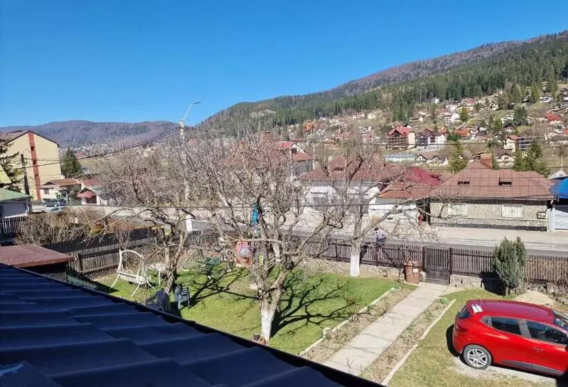 Pensiune Casa Maria Busteni   Poiana Tapului