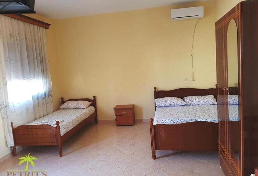 פנסיון Petrit Guesthouse